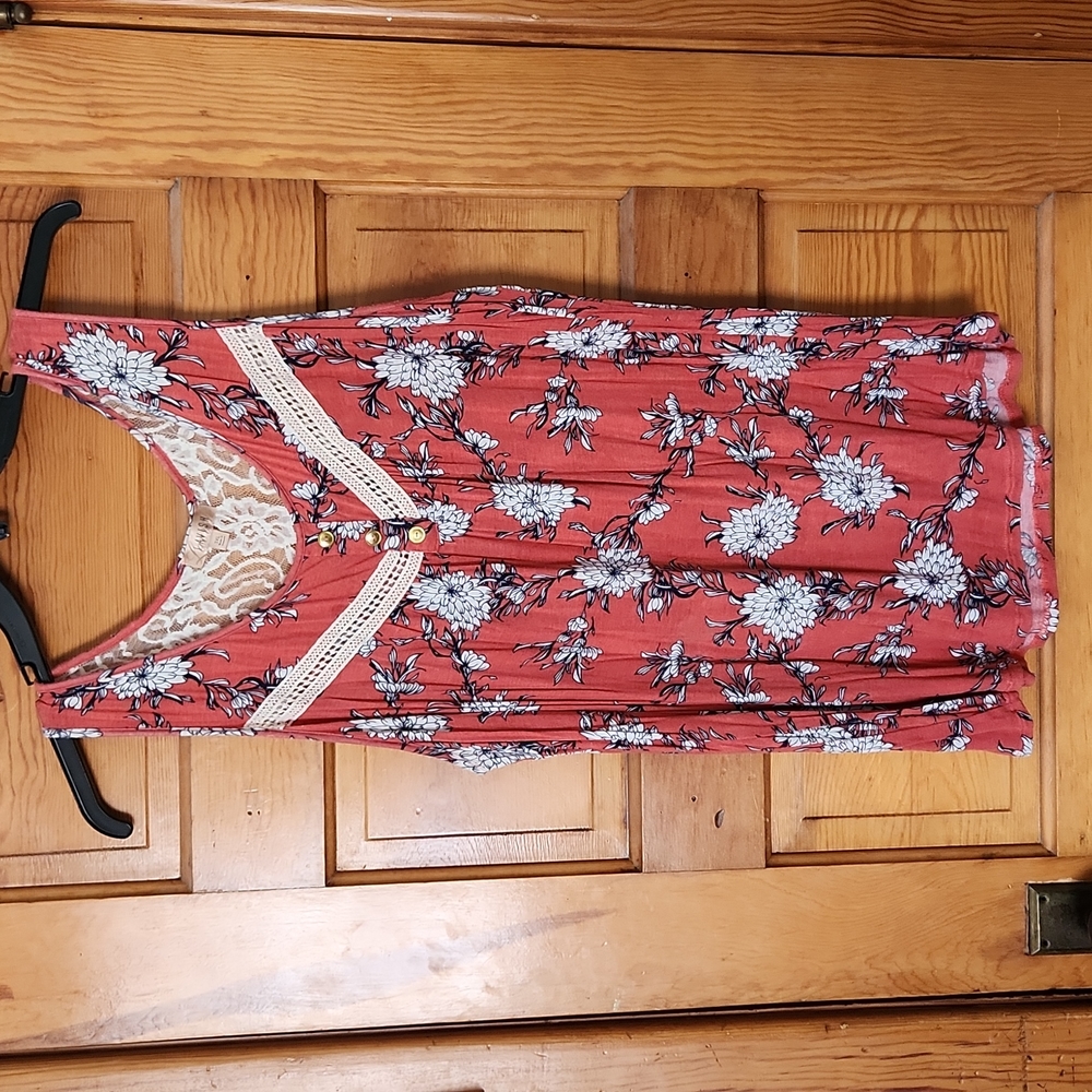 Floral tank